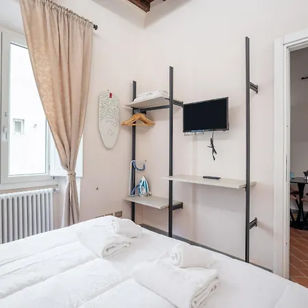 Guesthost - Ponte Vecchio Flats Apartamento Florença