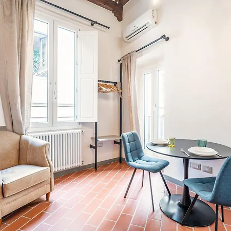 Guesthost - Ponte Vecchio Flats *