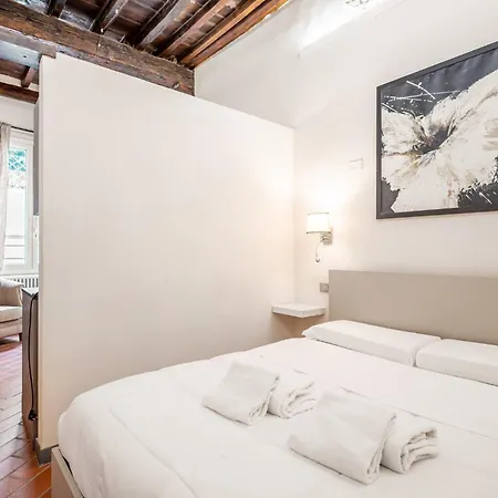 Guesthost - Ponte Vecchio Flats * Florença